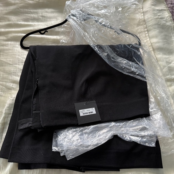 GAUCHOS, WIDE LEG, BLACK, SZ 24, POLY/SPANDEX, SIDE ZIP, MICHEL STUDIO COLLECTIO - Picture 1 of 5